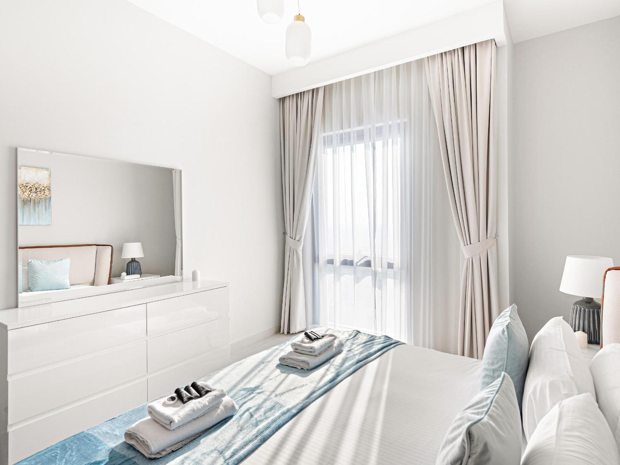 Bright & Airy 1-Bedroom Vida Residences ドバイ エクステリア 写真